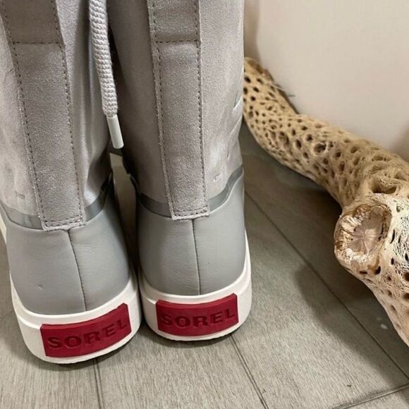 New Sorel Joan Of Arctic Lite Boots size 8
Brand new never worn before!
$168 - Picture 4 of 11